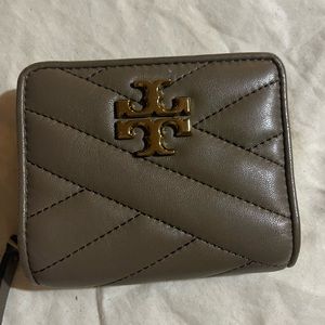 Tory burch kira quilted bifold wallet